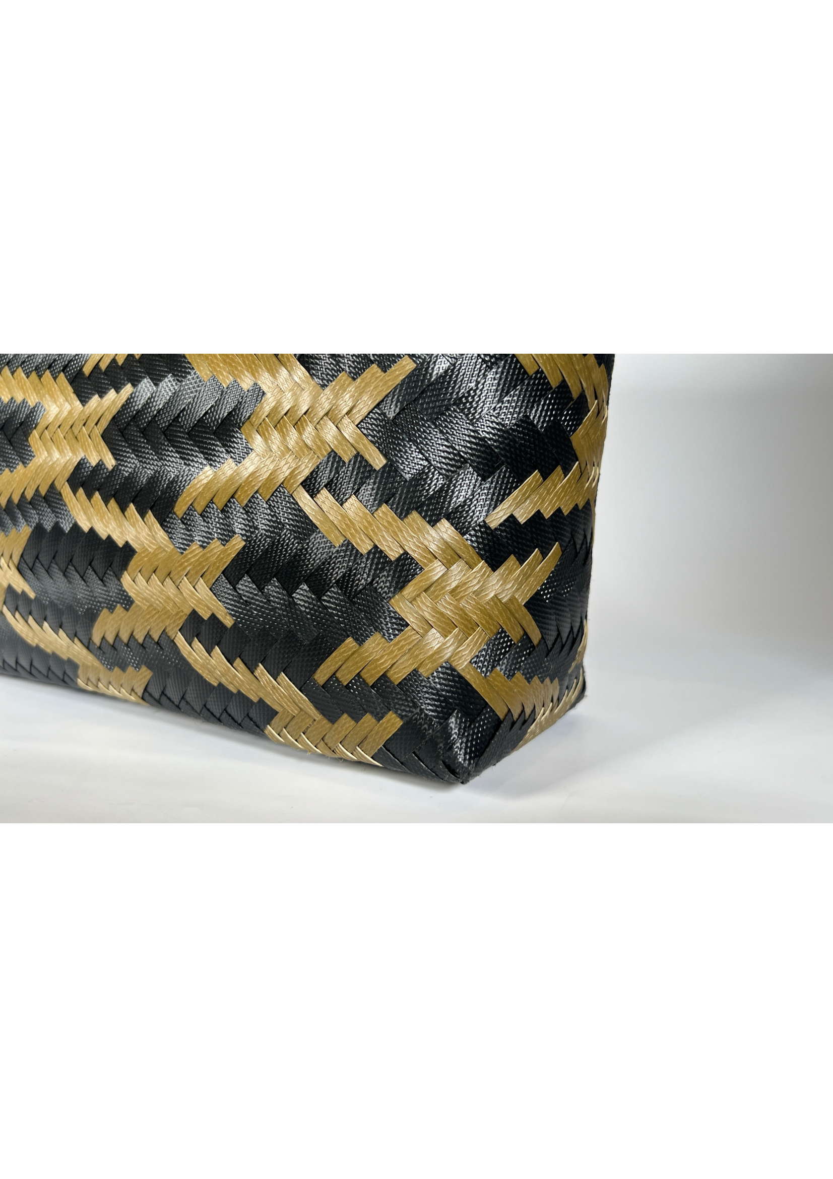 Crane Black & Olive Patterned Bag